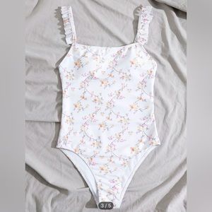 SHEIN Ditsy Floral Ruffle One Piece Swimsuit, women’s medium